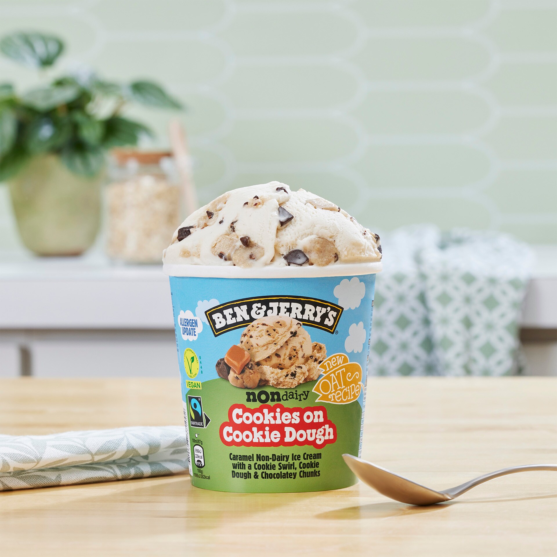Cookies on Cookie Dough Non-Dairy Oat Pints