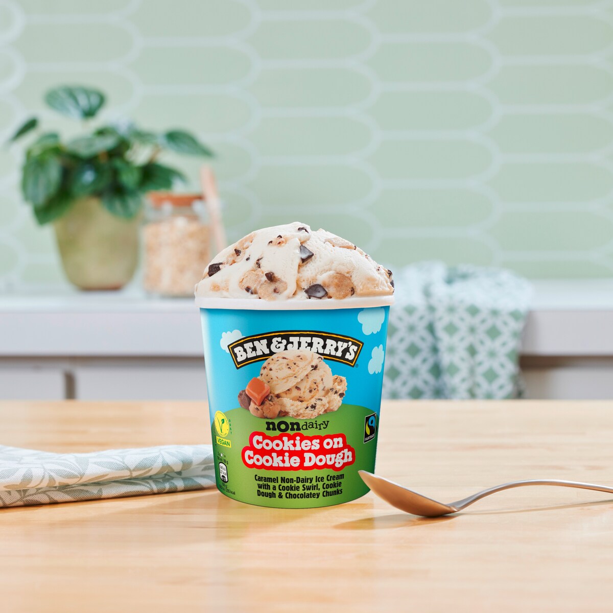 Cookies on Cookie Dough Non-Dairy Oat - Tub 5 / 7